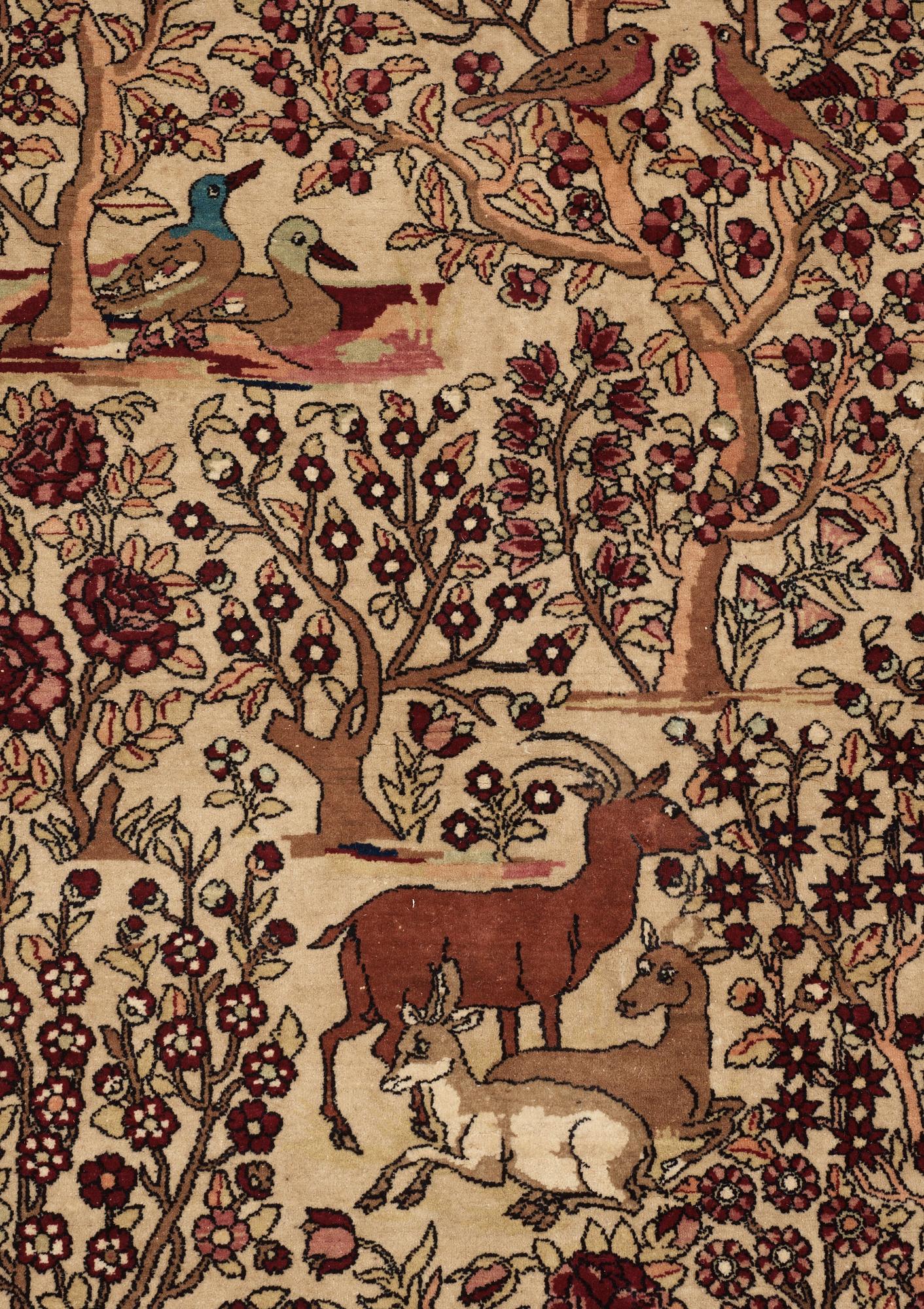 SEMI-ANTIQUE ESFAHAN FIGURAL. 196,5 x 137 cm.