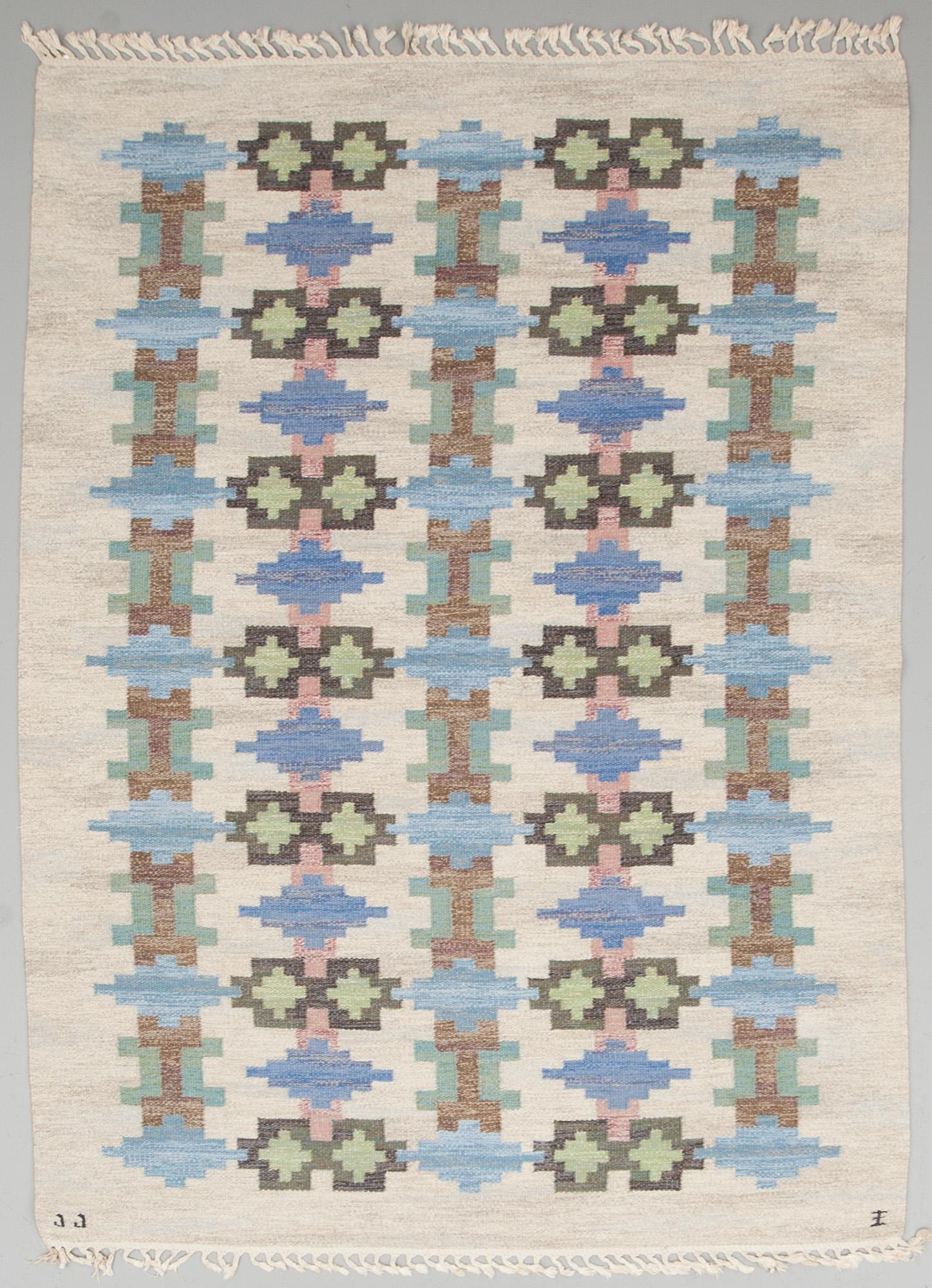 MATTA, rölakan, "Riddarsporrar", signerad JJ (Judith Johansson) . Ca 246 x 177 cm.