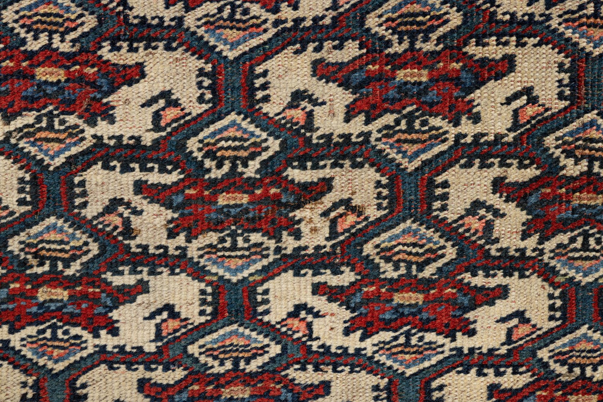 Gallerimatta, antik Bidjar, Västra Persien. 380 x 170 cm.