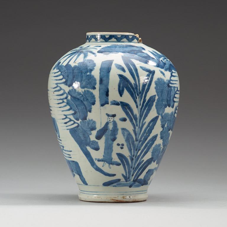 A blue and white Japanese vase, 17th Century.