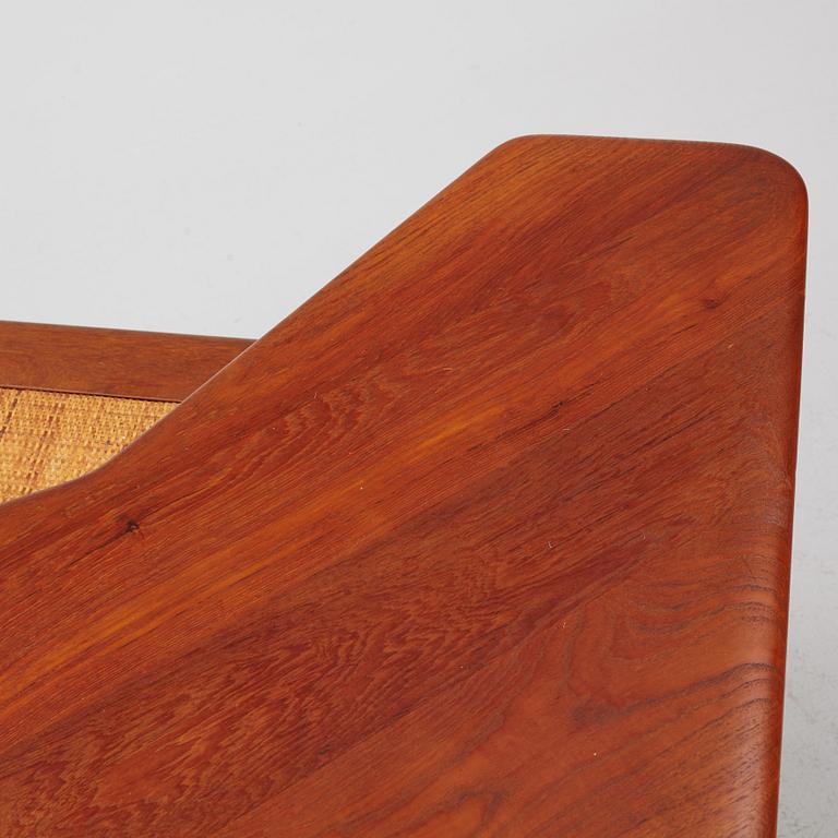 Peter Hvidt & Orla Mølgaard Nielsen, "Minerva" coffee table, France & Son, Denmark.