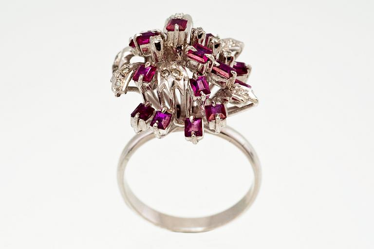 RING.