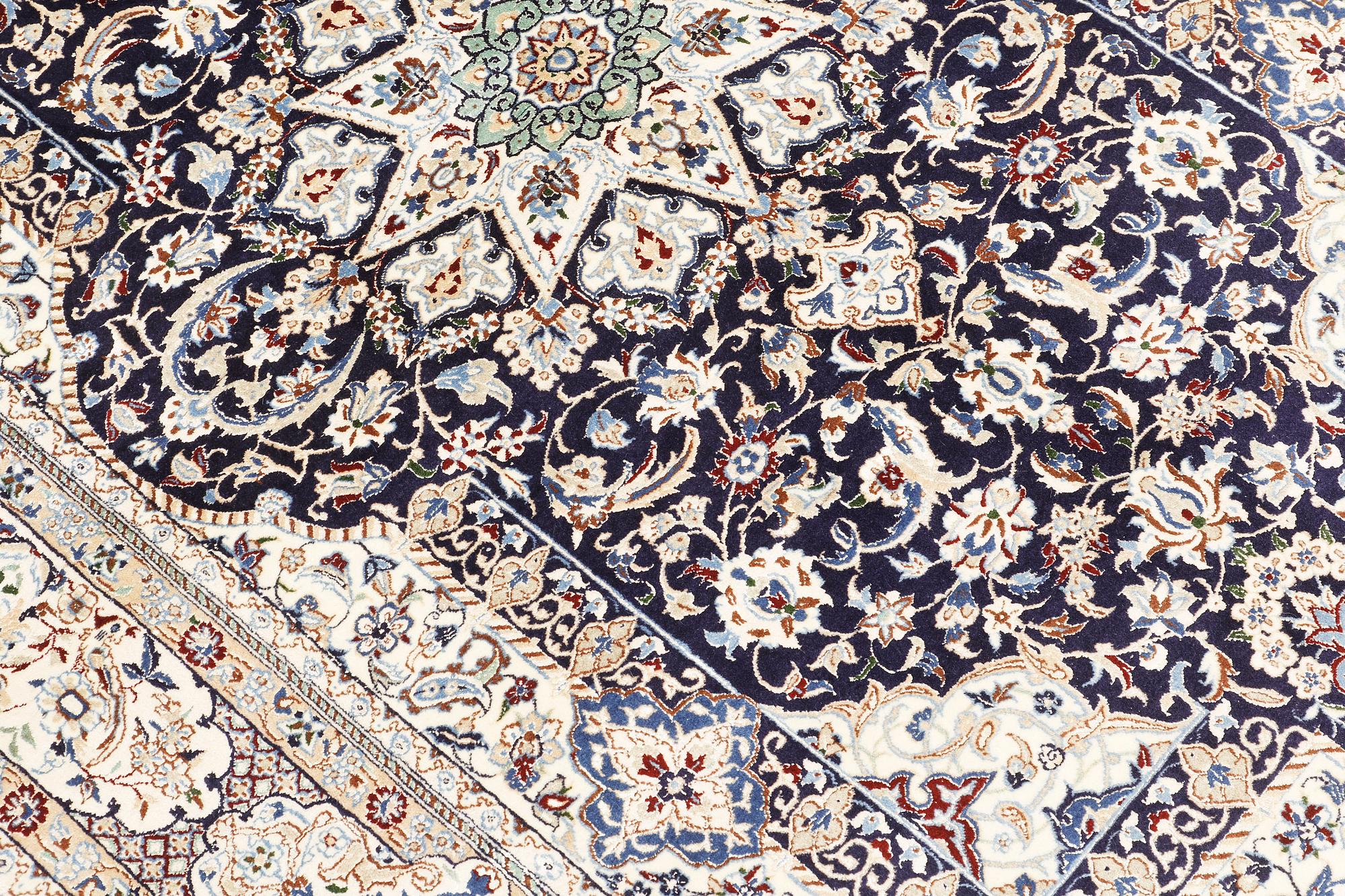 Matta, Nain part silk s.k 6 LAA, 195 x 130 cm.