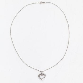 Necklace, 14K white gold, heart-shaped pendant with diamonds totaling approx. 0.50 ct.