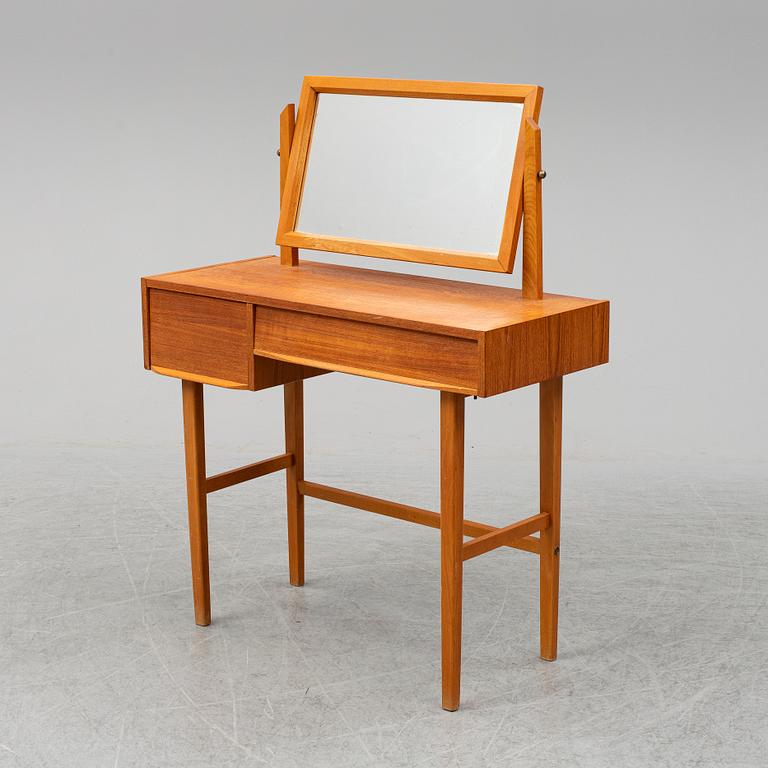 a 1960's toilet table.