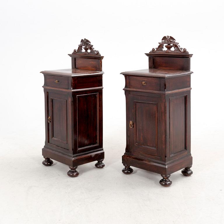 Sängbord ett par omkring 1900.