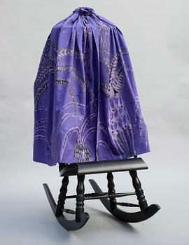 KEINUTUOLI, "Hellä hämärä", design Eliisa Tuisku.