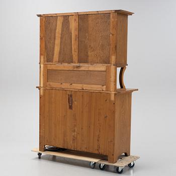 Skåp, Jugend, tidigt 1900-tal.