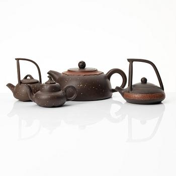 A group of four Chinese yixing teapots, 1980/90s.