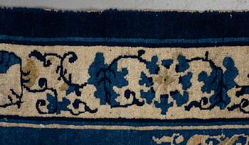 A carpet, semi-antique Beijing probably, ca 263 x 179,5-183,5 cm, China.