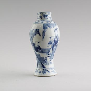 VAS, porslin, Kina, sannolikt 1800-tal.