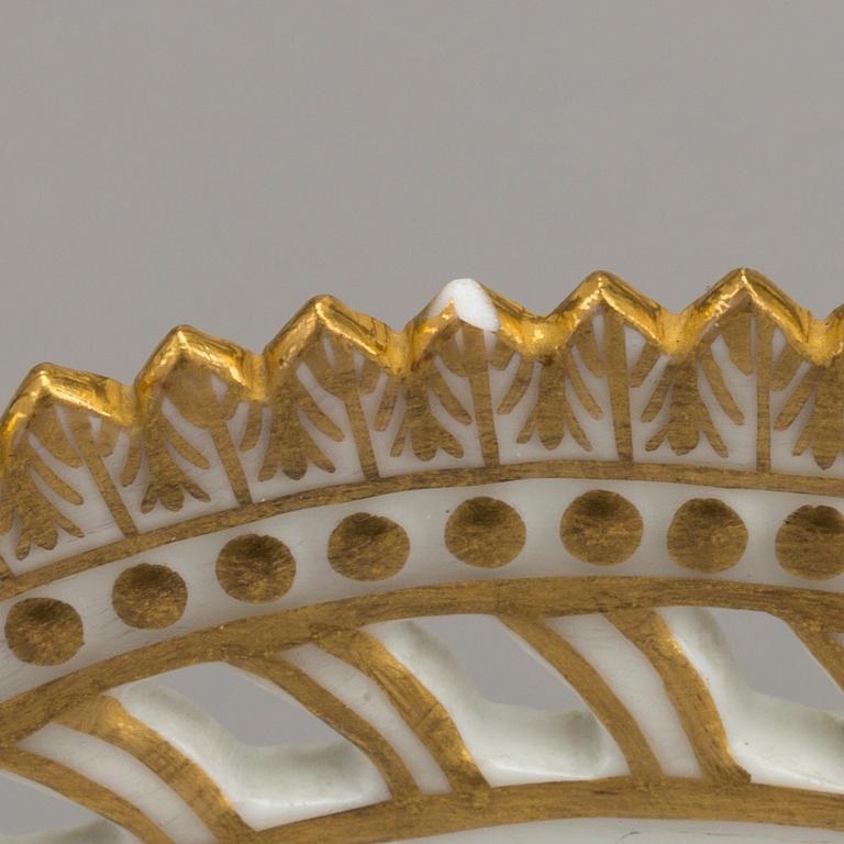 A "FLORA DANICA" PLATE, porcelain, no 20/3547, Royal Copenhagen (1898-1923).