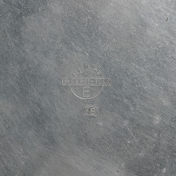 Ljusstakar, ett par, tenn, Knut Eriksson & Co, Eskilstuna, 1932.