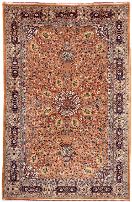 OLD TABRIZ probably. 270,5 x 180 cm, as well as around 2 cm of flat weave at each end.