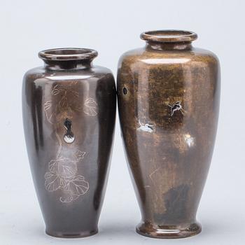 VASER, 2 par, brons, Japan, Meiji (1868-1912).