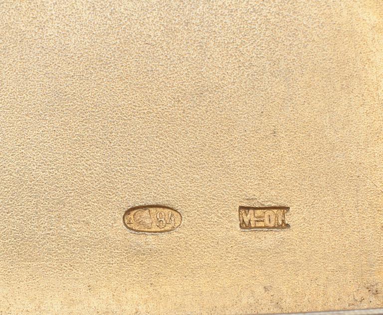 CIGARETTETUI, silver, Moskva, Ryssland 1908-1917. Vikt 211 g.