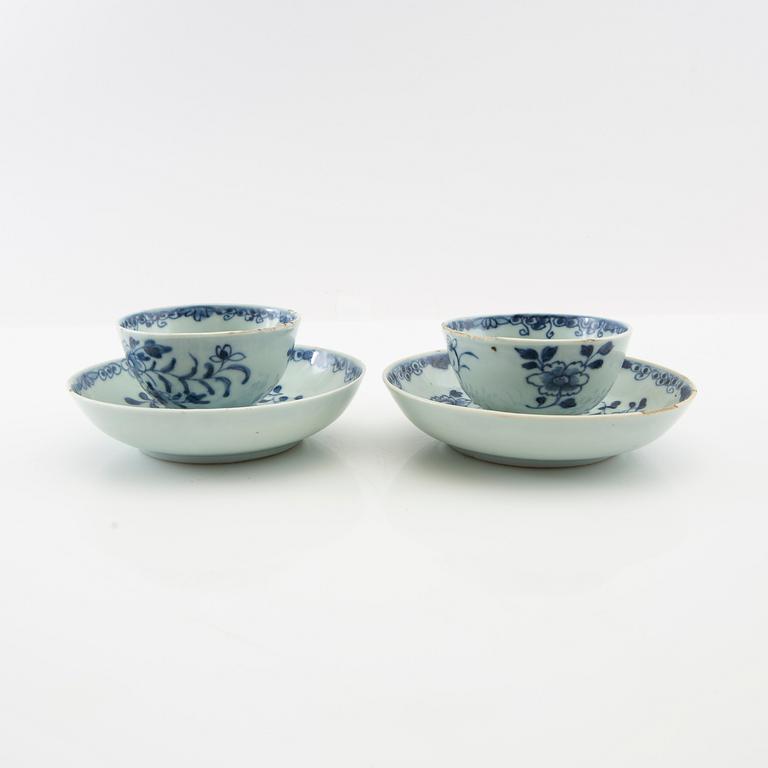 Cups with saucers, a pair, China, 18th century, porcelain.