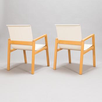 Alvar Aalto, karmstolar, ett par, modell 403, Artek 1970-tal.