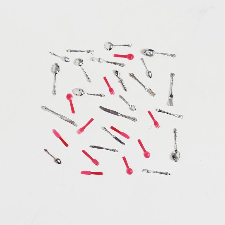 A set of 8 barbiedolls and accessories from the 1956's/-70's.