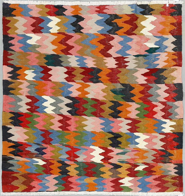 KELIM, möjligen veramin, ca 162x153 cm.