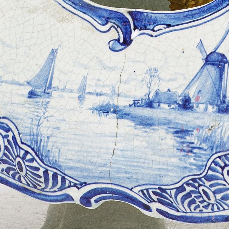 Bordspendyl, fajans, Delft, Holland, sent 1800-tal.