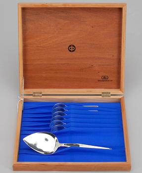 BESTICKLÅDA, 7 delar. Tapio Wirkkalas " Marski" serie. Silvervikt 153 g.