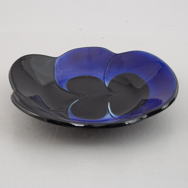 Birger Kaipiainen, fat, 2 st, keramik, bl.a. "Viola", Arabia, Finland.