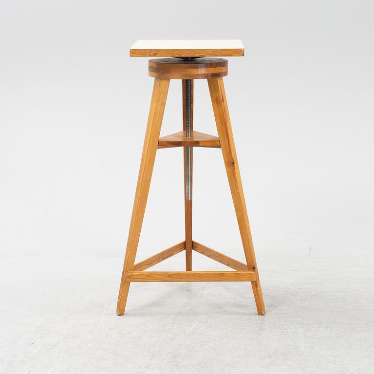 A sculpting table from the mid 20th century.