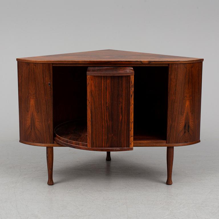 PER GARDNER, a Norwegian rosewood veneerd drinks cabinet, Sola, 1960's.