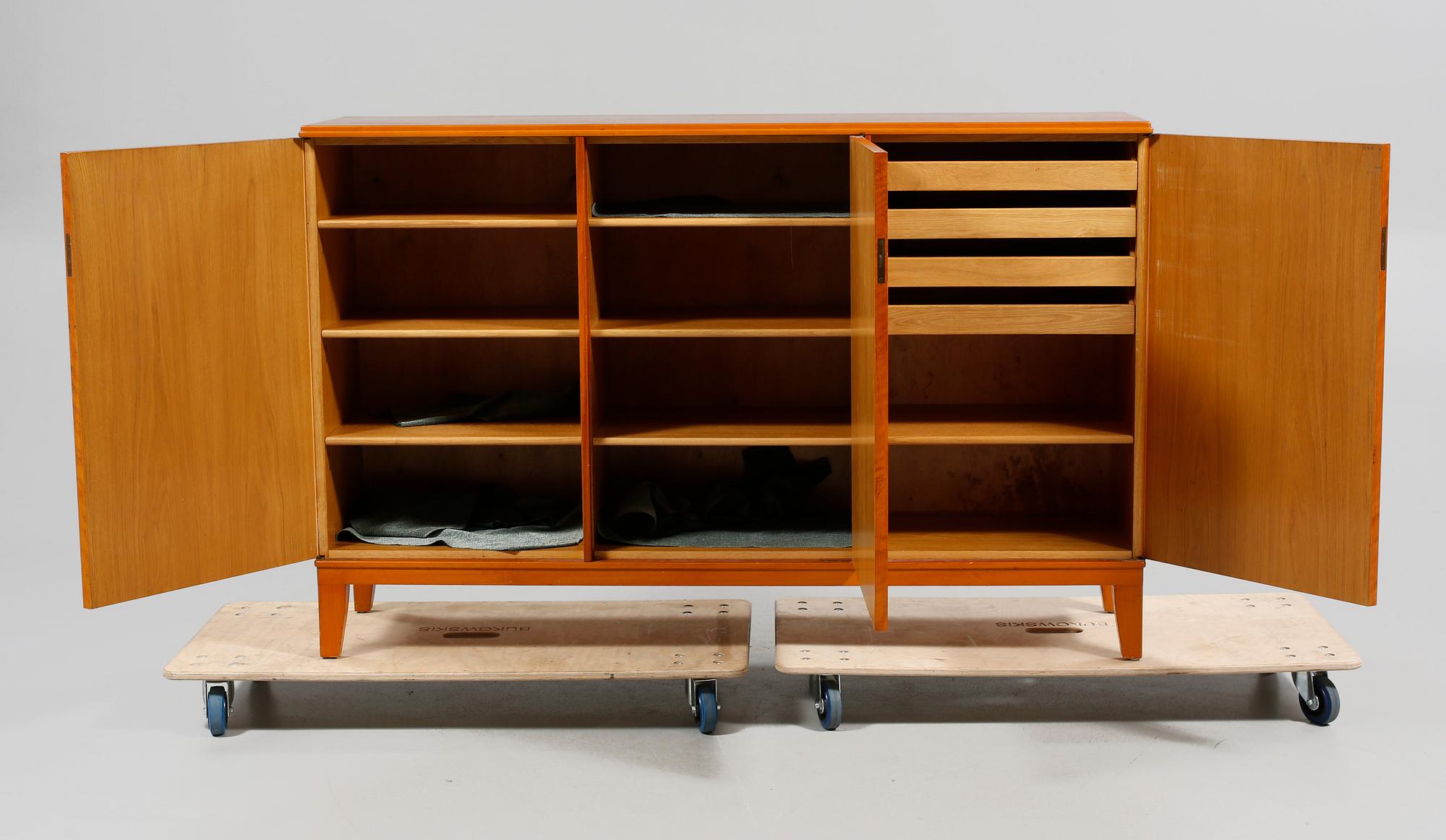 SKÄNK / SIDEBOARD, "Fjällblommor", Carl Malmsten, Meeths, formgiven 1942.