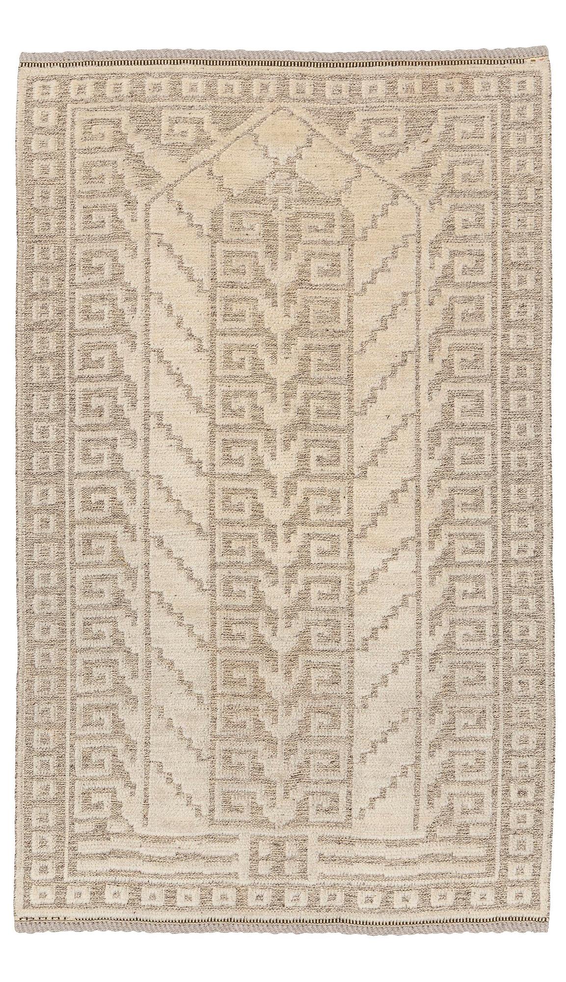Märta Måås-Fjetterström, a 'Vita spetsporten' carpet, knotted pile in relief, c. 225 x 136 cm. signed AB MMF.