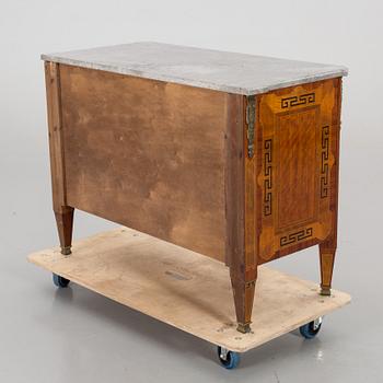 BYRÅ, gustaviansk stil, 1950/60-tal. Cites-intyg.