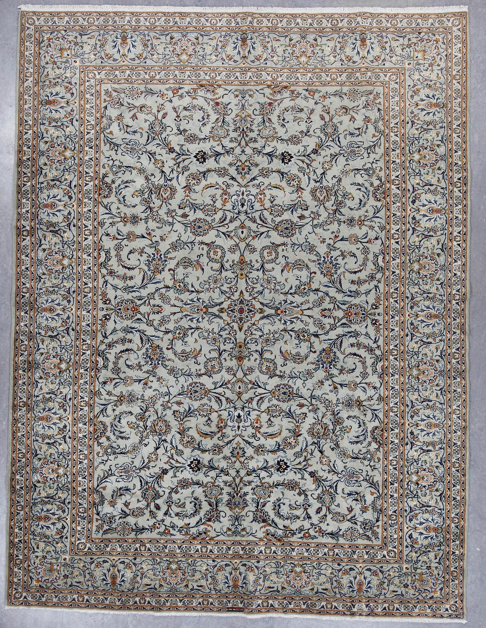 MATTA, Keshan, ca 395x300 cm.
