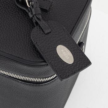Fendi, beauty box, "Beauty viaggio vitello nero".