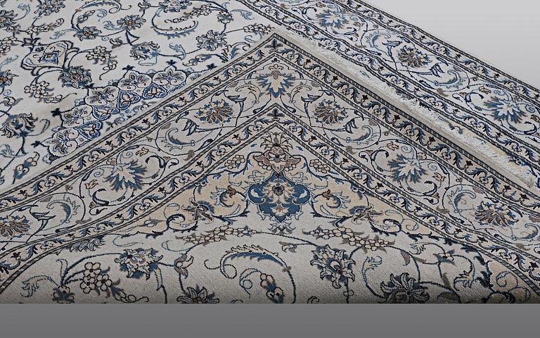 A carpet, Nain, parrt silk, ca 287 x 200 cm.