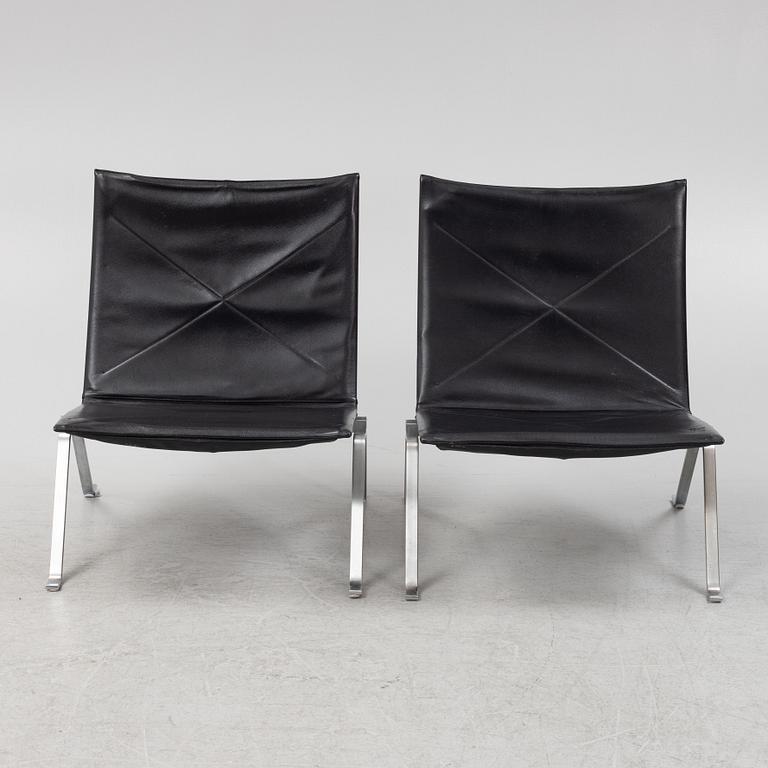 Poul Kjaerholm, fåtöljer, ett par, "PK22", Fritz Hansen, Danmark, 1987.