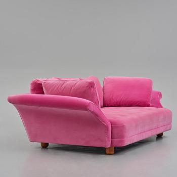 Josef Frank, a "Liljevalchs" sofa, Firma Svenskt Tenn, 2013.