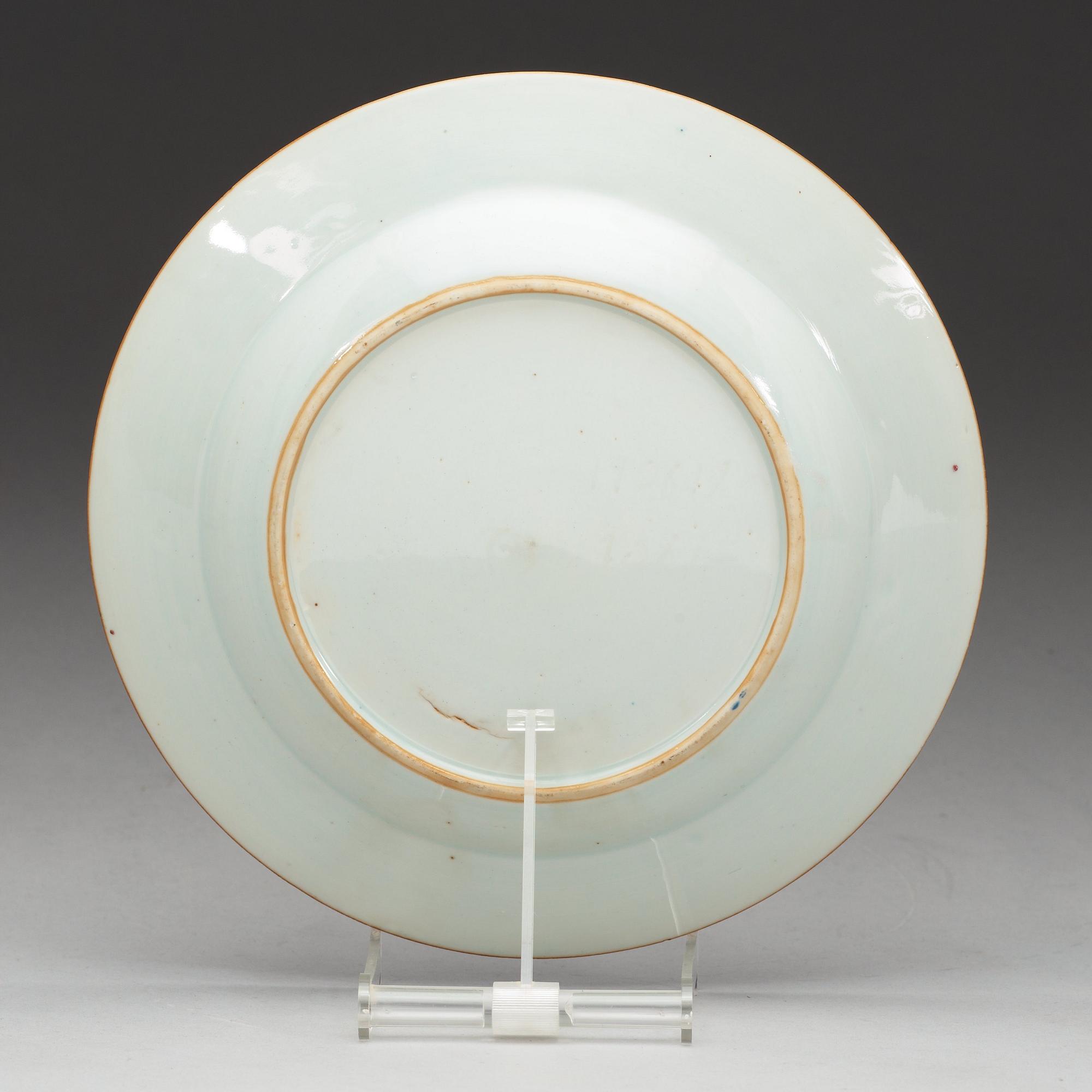 TALLRIKAR, nio stycken, kompaniporslin. Qing dynastin, Qianlong (1736-95).