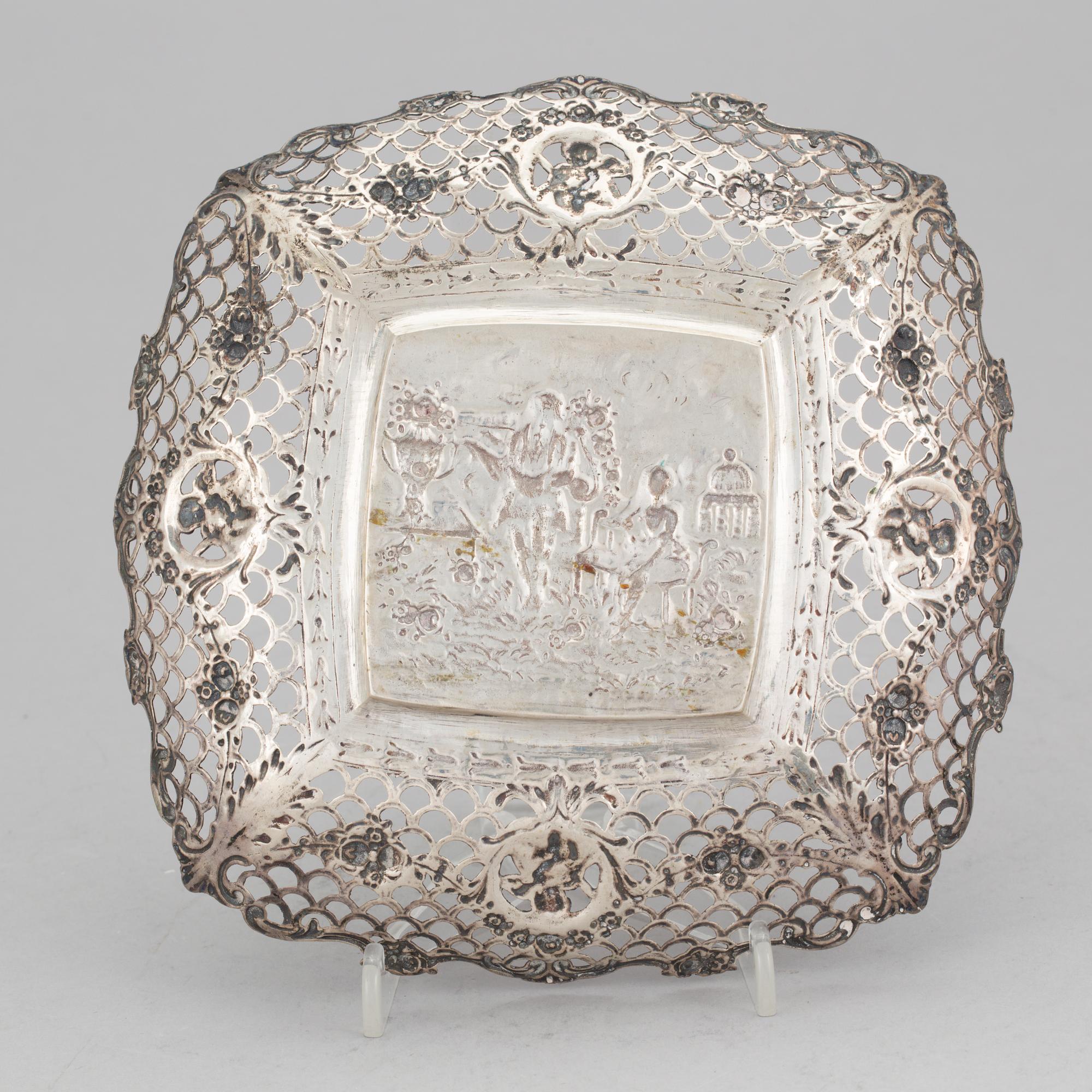 FAT, silver, stämplad AM, omkring sekelskiftet 1900. Vikt ca 156 gram.