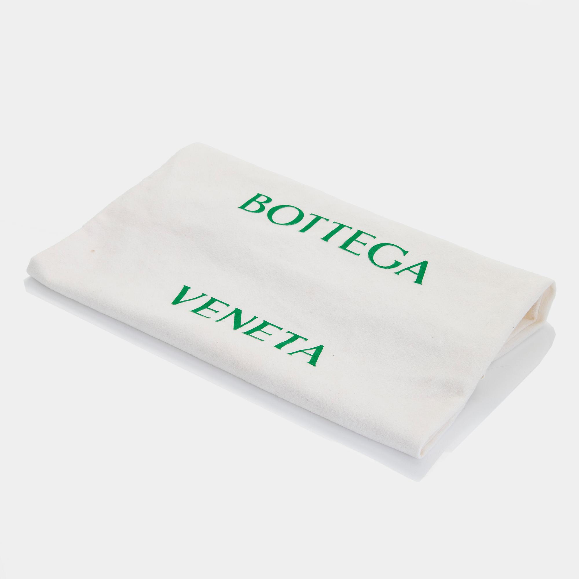 Bottega Veneta, väska, "Chain Cassette".