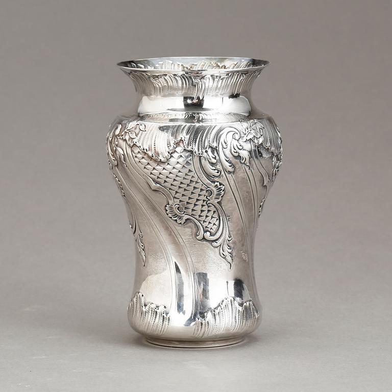 VAS, silver. Bointaburet, Paris, 1800-talets slut. Vikt 158 g.