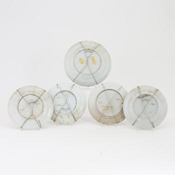 Five Chinese plates (4+1), Canton, mid 19th Century.