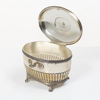 C.G. Hallberg, A Swedish silver sugar casket, Gustavian style, Stockholm 1915.