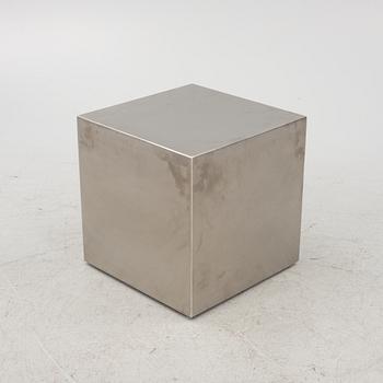 Giorgio Cattelan, a "Dadox Pouf", Cattelan Italia, post 1990.