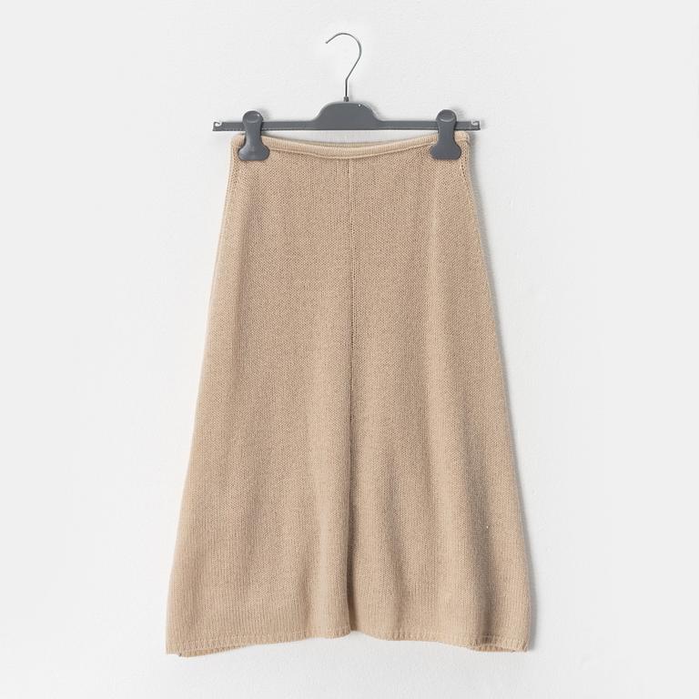 Prada, a silk skirt, size 38.