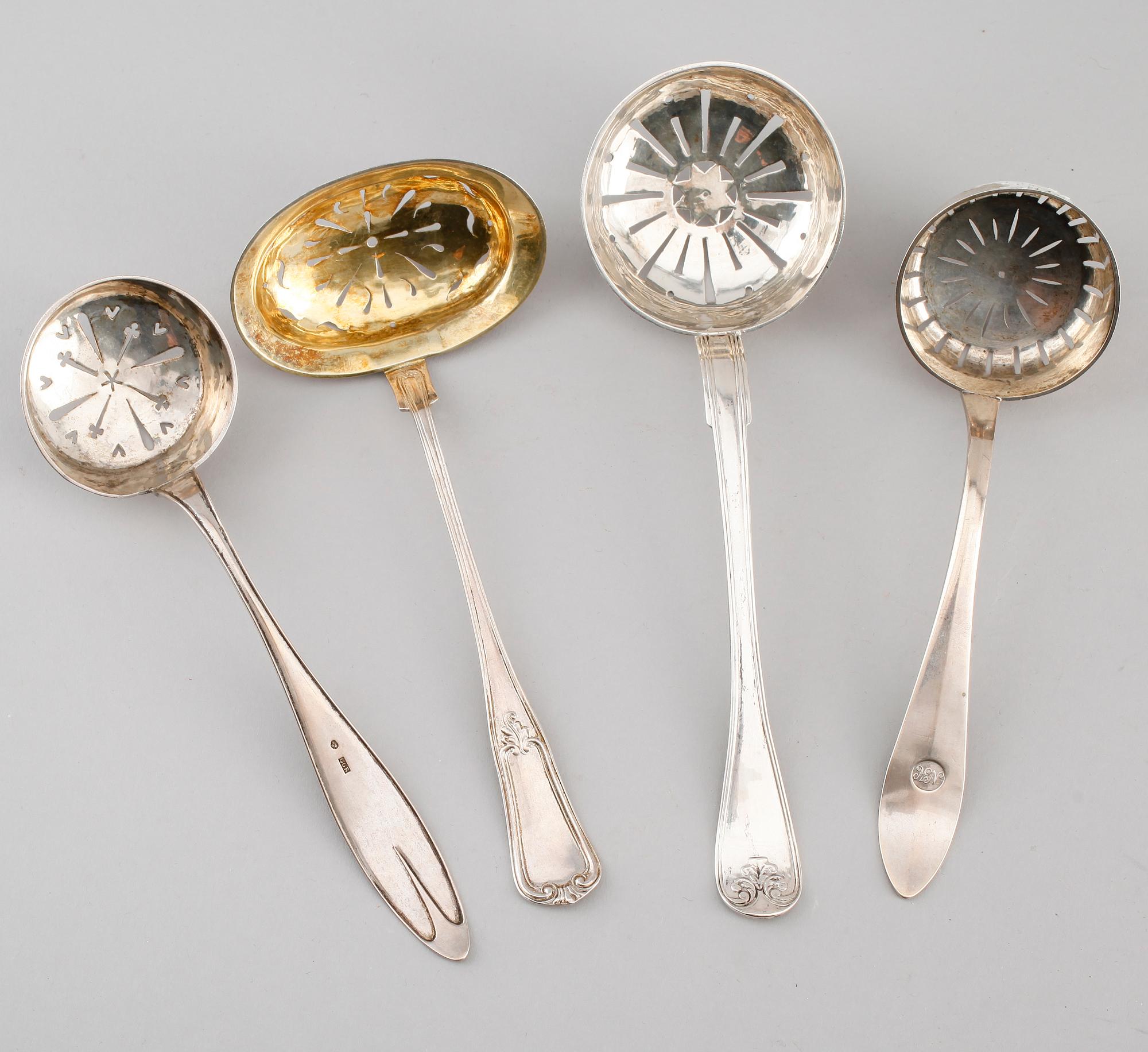 STRÖSKEDAR, 4 st, silver, 1800-tal. Vikt ca 181 gram.