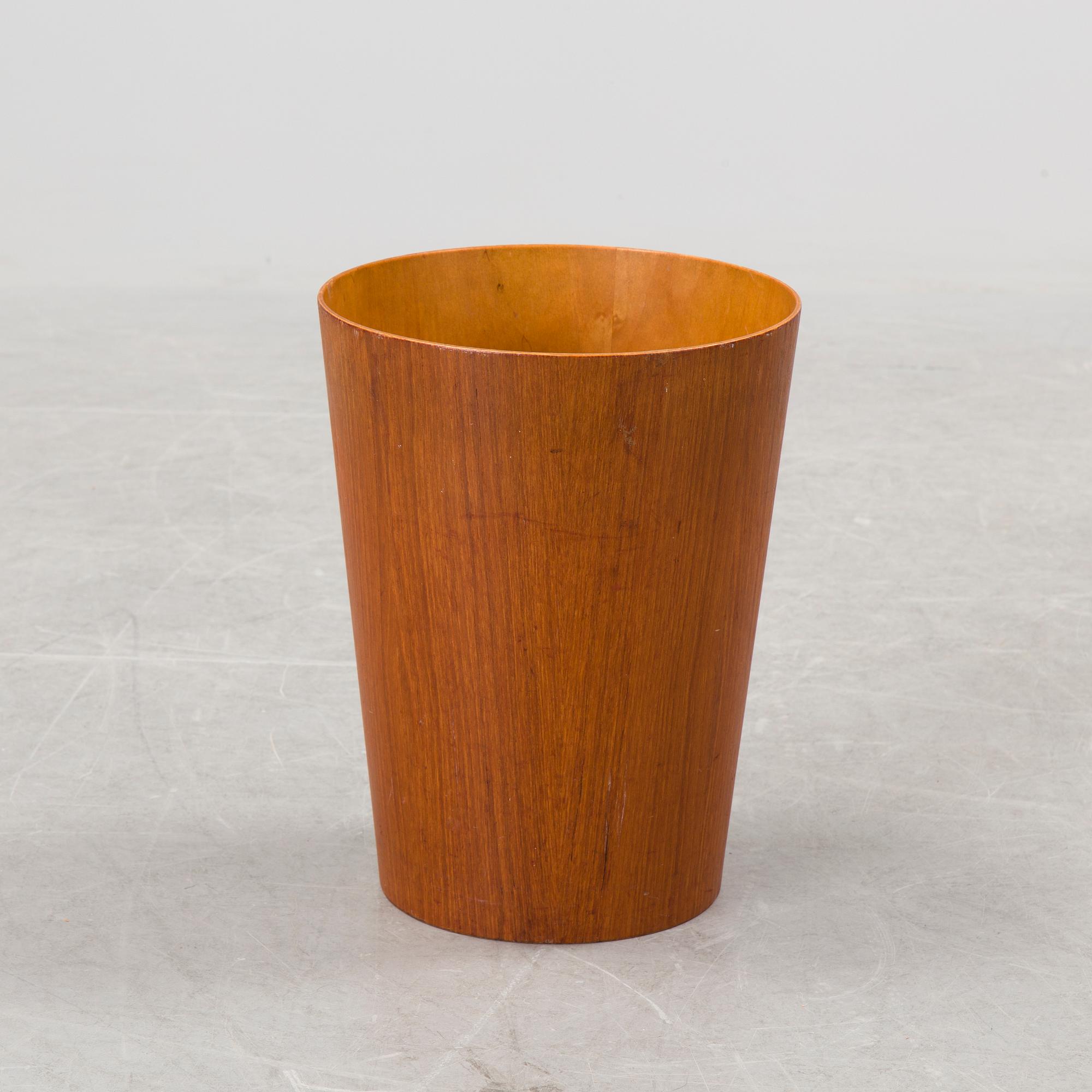 A mid 20th century paper bin by Martin Åberg, Servex.