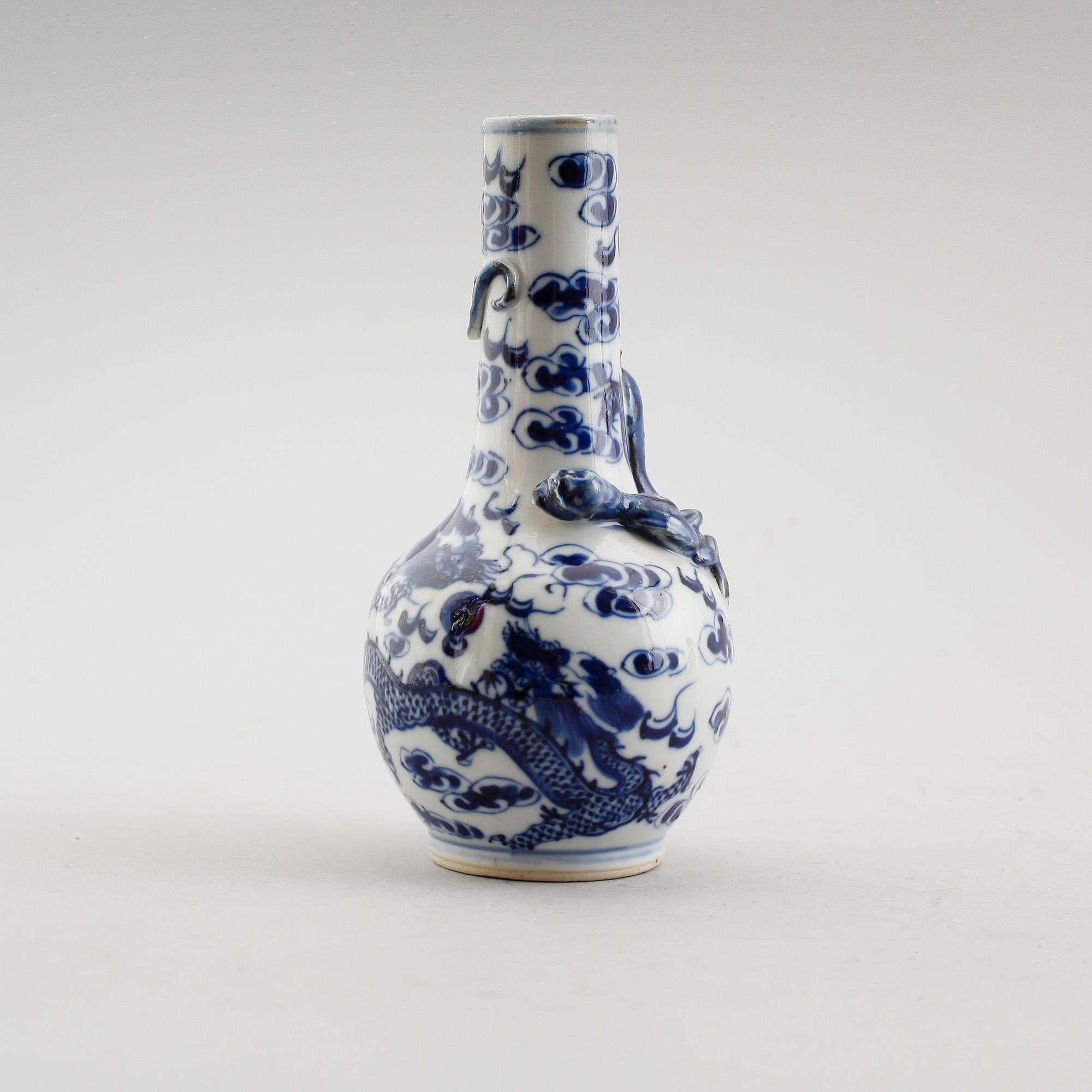 VAS, porslin, Kina, troligen 1700-tal.