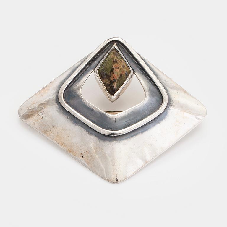 Mauno Honkanen, brooch, silver, granite, Helsinki 1963.