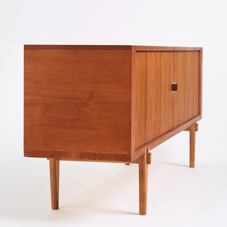 Hans J. Wegner, a teak 'RY-25' sideboard, RY-Møbler, Denmark 1950s-1960s.